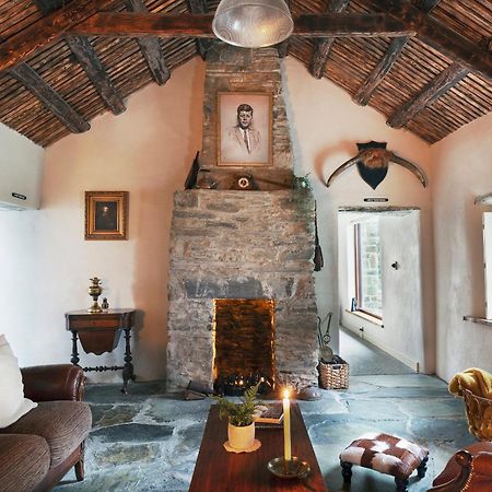 Secluded Thatched Cottage, Near Beaches & Hill Walking Rashenny Exterior foto